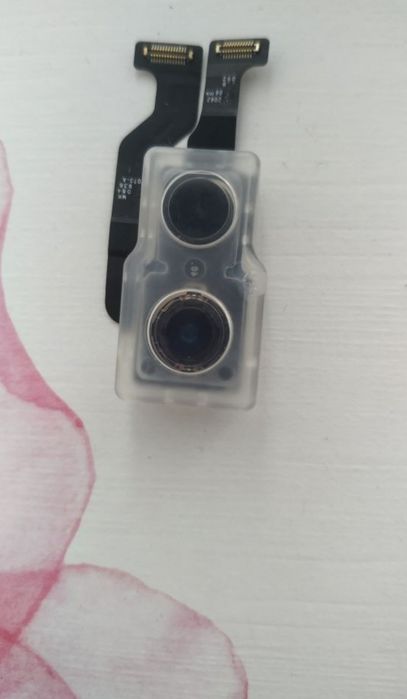 câmara traseira de iPhone nova.
Nunca foi utilizado