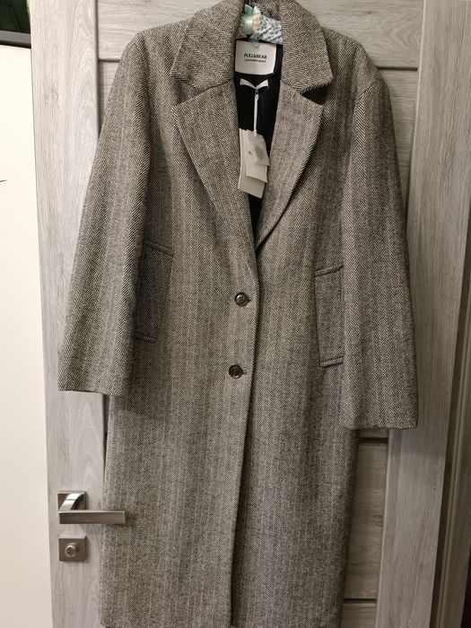 Пальто від pull bear та reserved