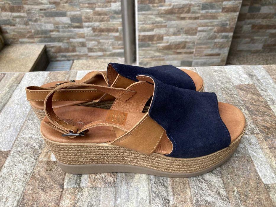 Sandálias "Como Novas"