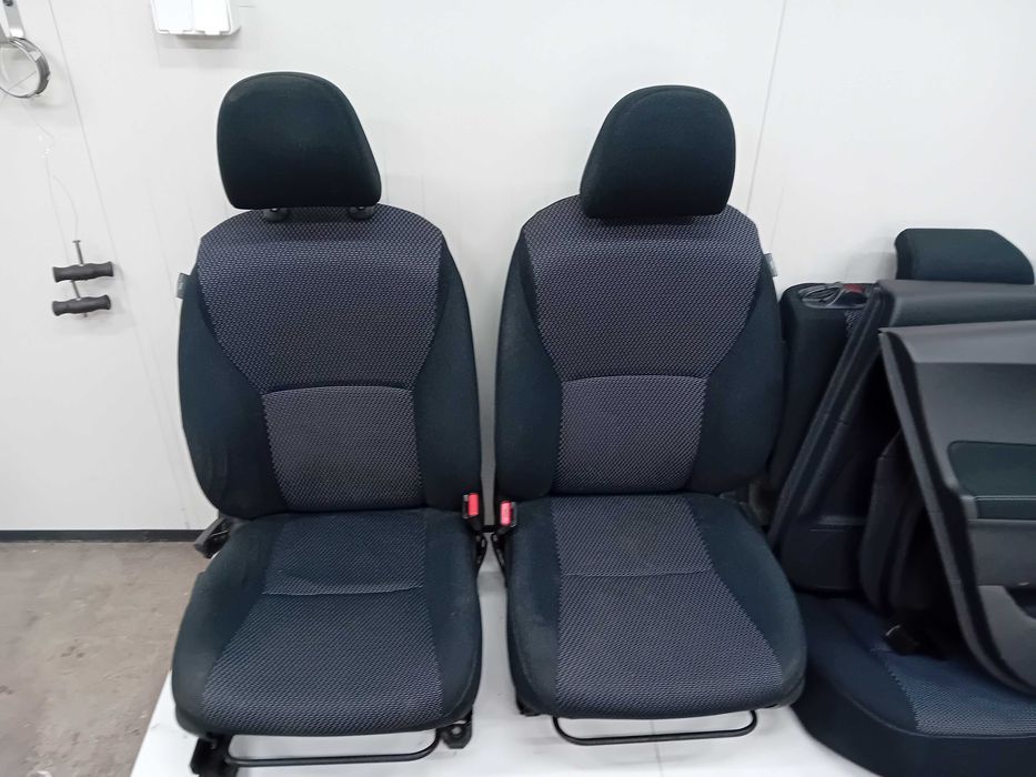 Fotele Kanapy Toyota Auris I 06/12 r Super Stan