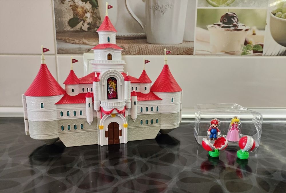 The Super Mario Bros. Mushroom Kingdom Castle Playset  nintendo маріо