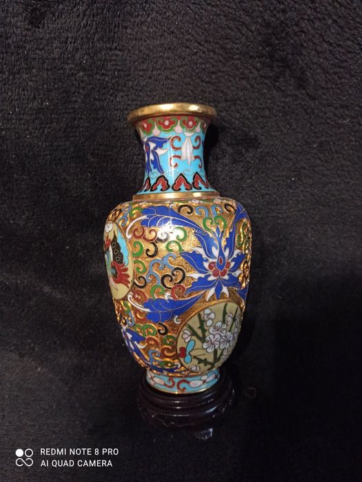 Ваза в инкрустации