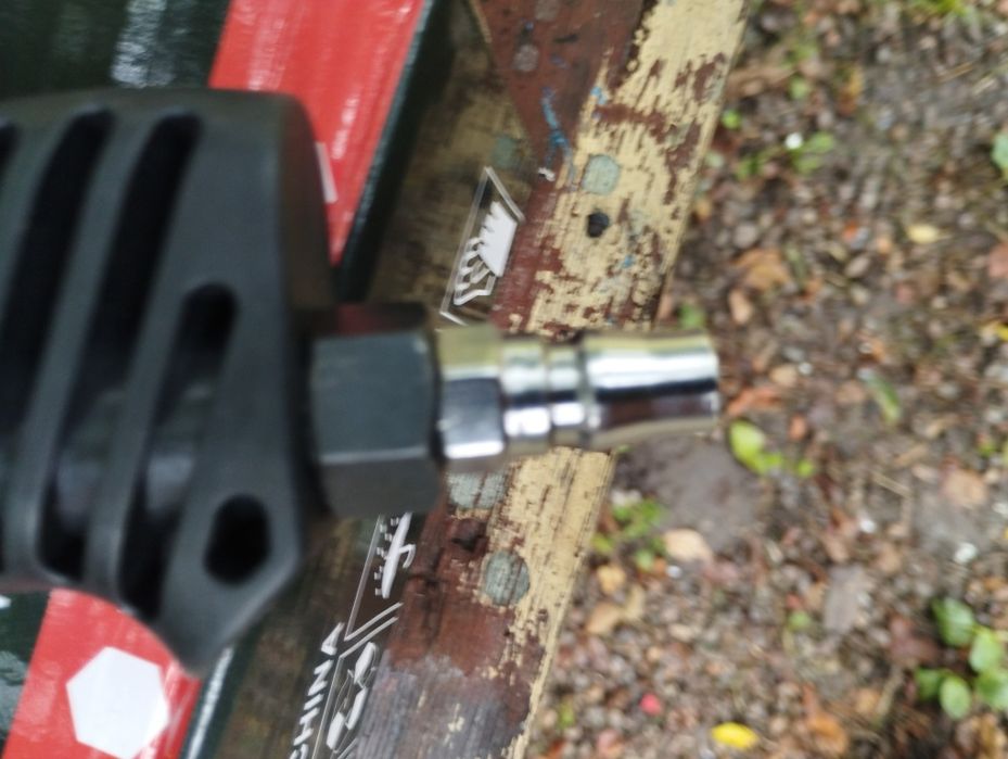 Пескоструйной пневмотичний пістолет