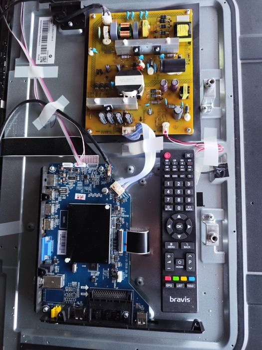 Телевизор Bravis