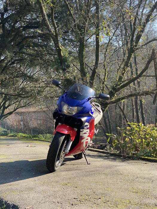Honda CBR 600 F4 2000 TRICOLOR como nova