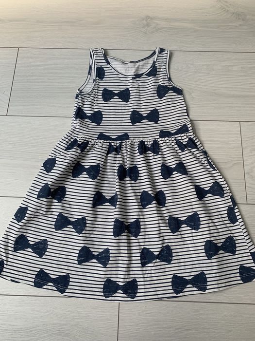 Sukienka na grubych ramiączkach