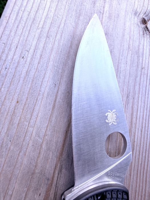 Nóż składany Spyderco Tenacious Lightweight 8Cr13MoV