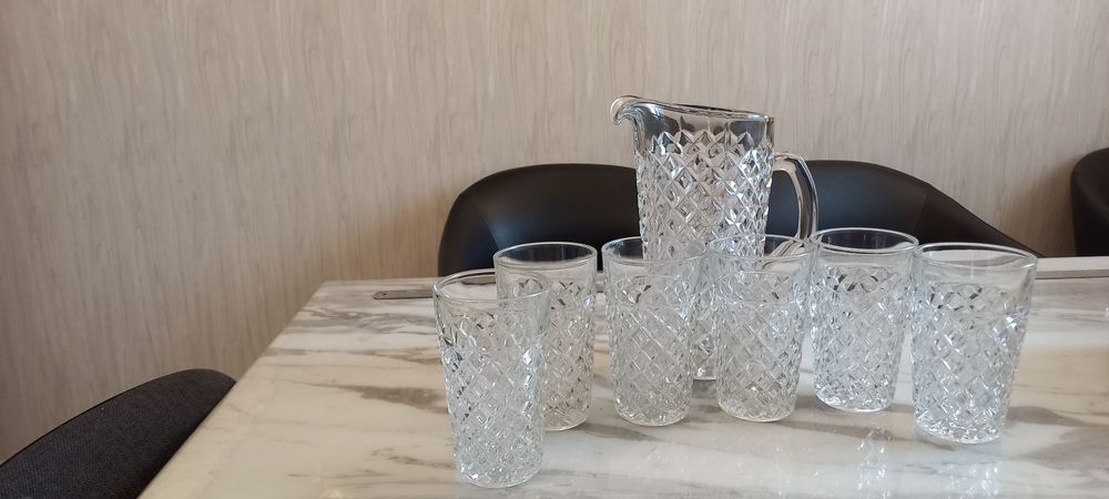 Хрустальий кувшин і 6 стаканів