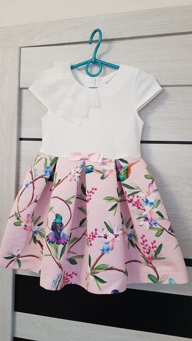 Нарядное праздничное красивое платье плаття пишне сукня святкова пишна