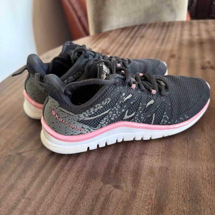 Sapatilha Preta e Rosa