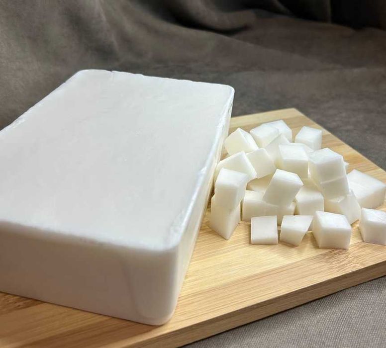 Ніжність природи: Органічна мильна основа «Milky Essence»