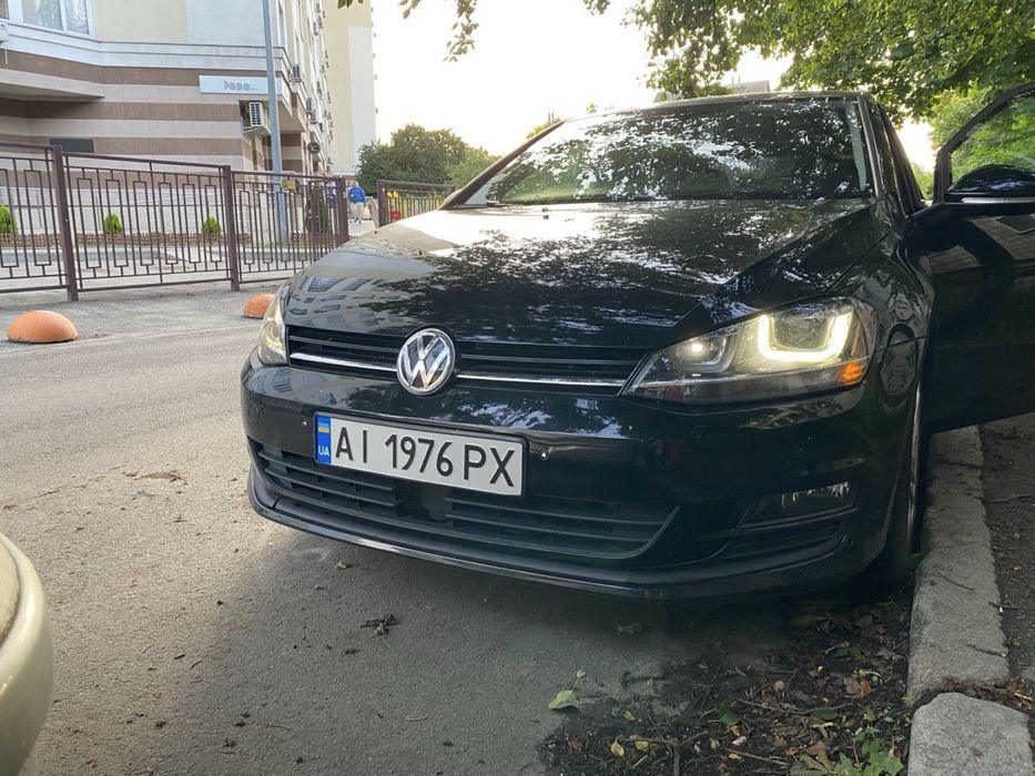 Авто Volksvagen Golf VII