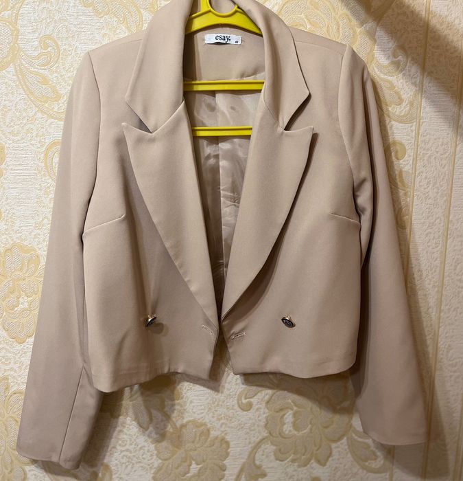 Продаю жіночий піджак