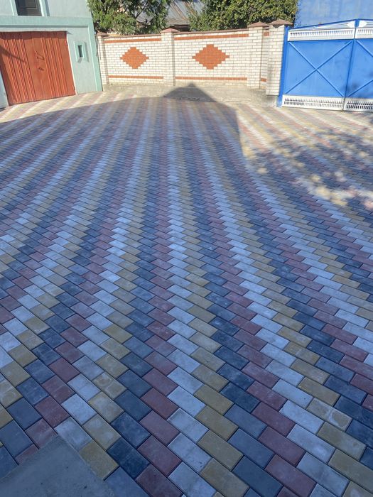 Укладка тротуарної плитки