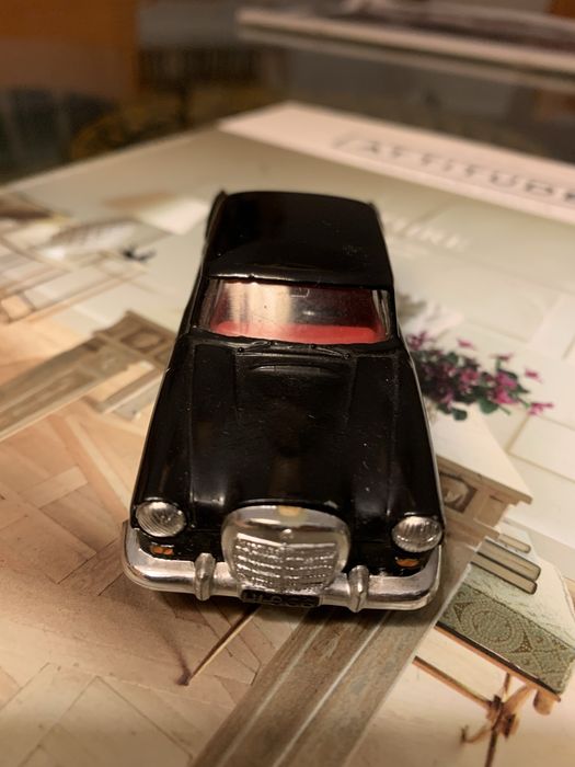 Carrinho Mercedes Benz Metosul