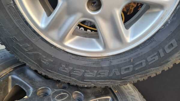 Land Rover Freelander pneu jante Cooper Discoverer A/T 195x80xR15