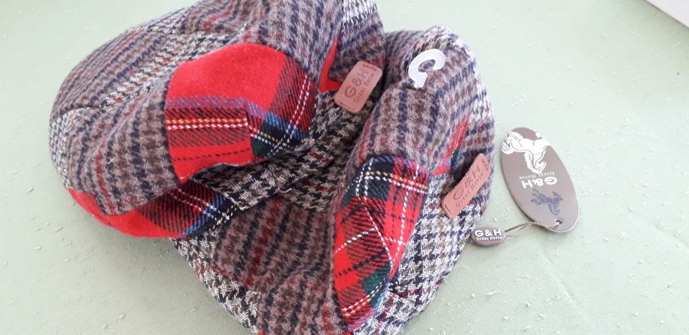 2 Boinas inglesa Great Horse