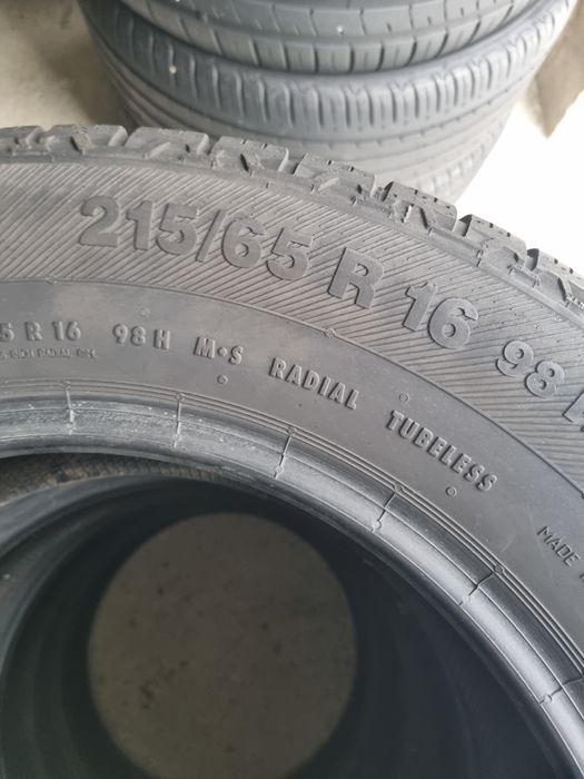 Шини Резина 215.65.16 Barum BRAVURIS 4x4