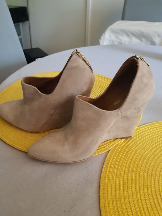 Nowe, półbuty, beż. Gino Rossi. 36 F