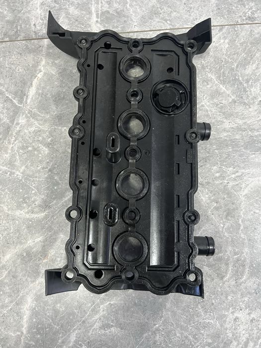 06F103469D VAG Крышка клапанная Volkswagen Jetta 2.0FSi