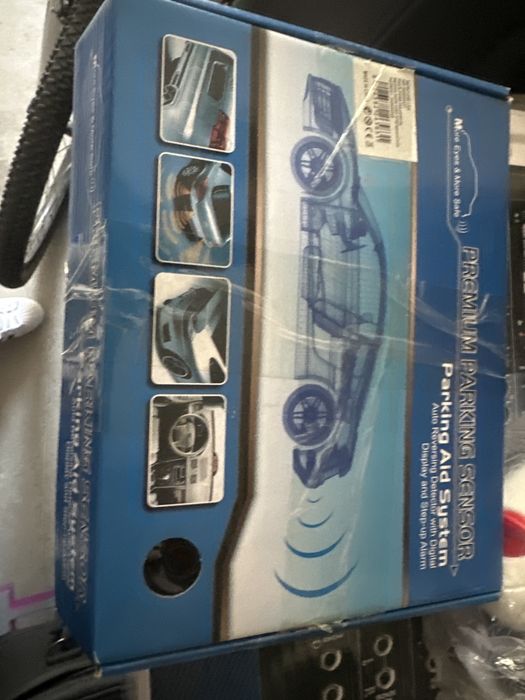 Kit de sensores de estacionamento + Espelho retrovisor LCD com câmara