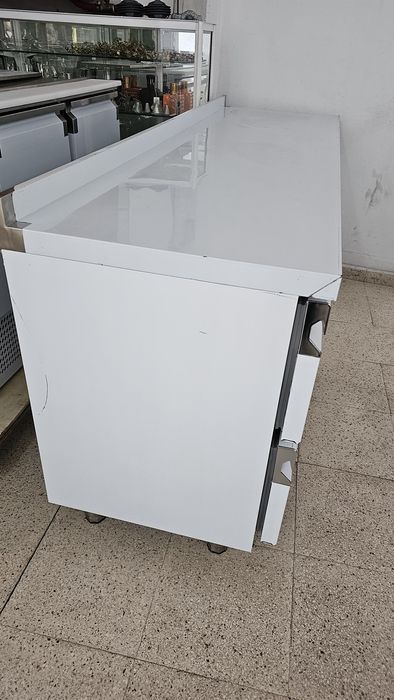 Bancada de gavetas refrigerada