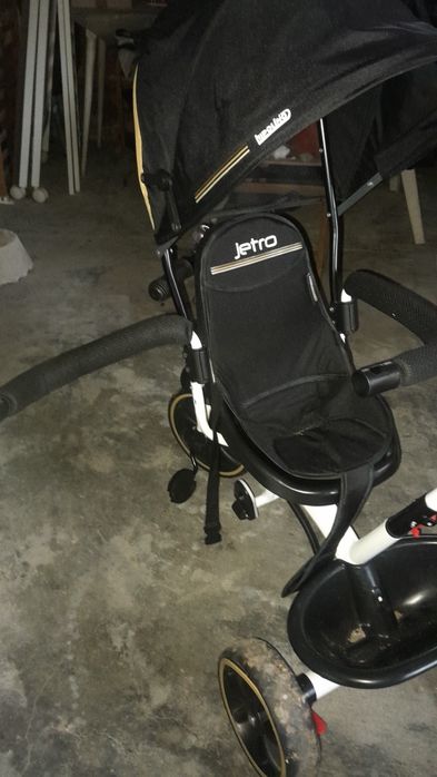 Cadeira com triciclo para criancas