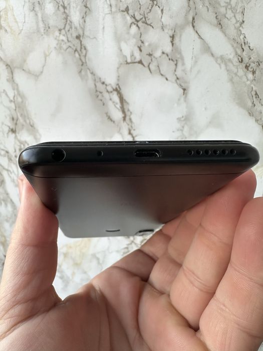 Продам легенду Xiaomi Redmi Note 5  на 64 Гб з новим акумулятором