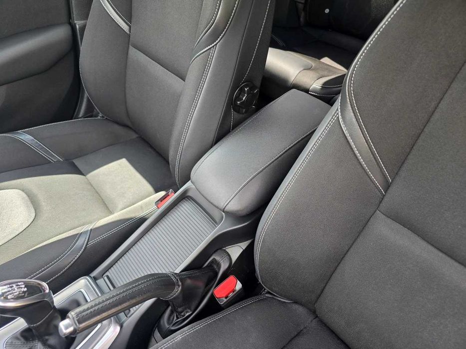 Продам  Volvo V40 2013. Можна в розстрочку, під викуп.