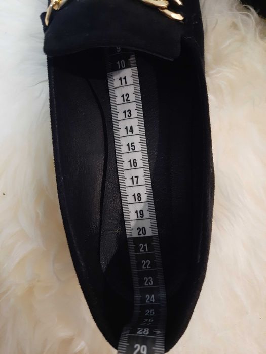 Czarne zamszowe mokasyny z łańcuszkiem old money roz. 37