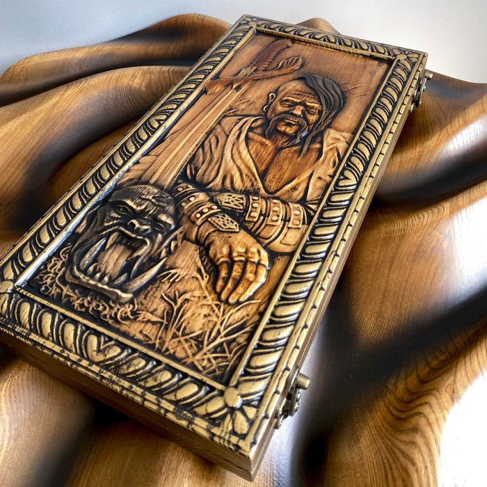 Якісні нарди з візерунком тризуба ( Гарантія 2 роки)