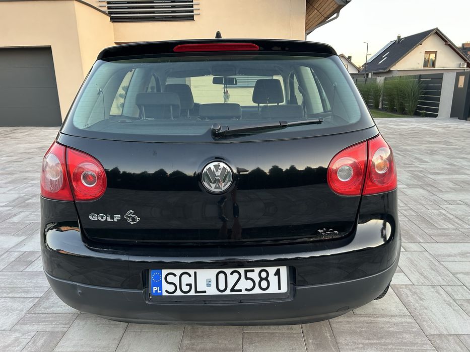 Volkswagen golf 5 doinwestowany