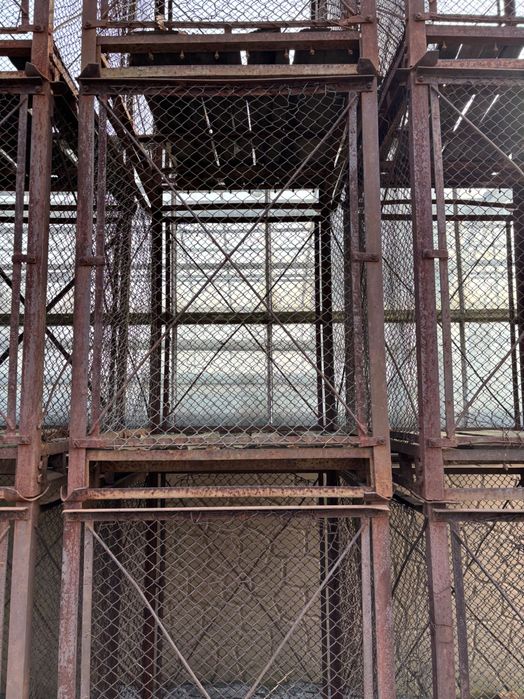 Sprzedam metalowe kosze do przechowywania