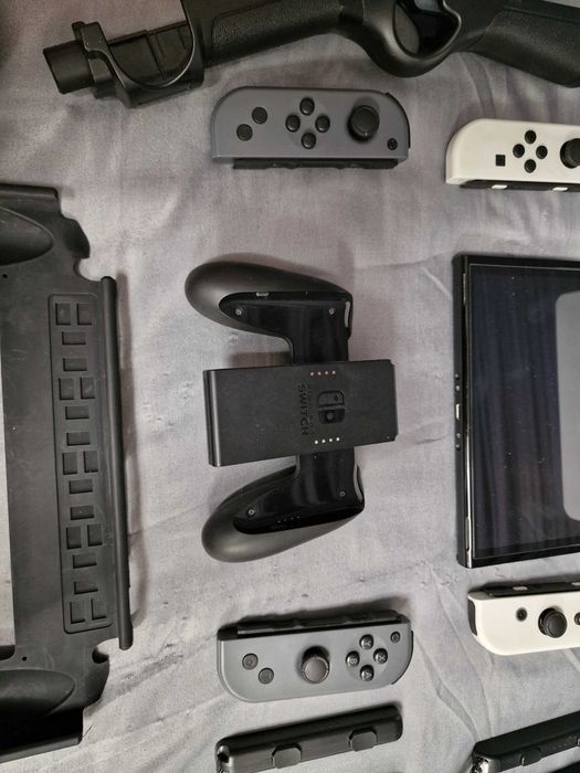 Nintendo Switch Oled + Akcesoria (dużo) zestaw