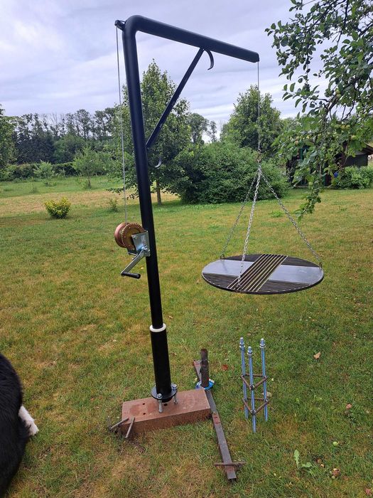 grill obrotowy nad ognisko