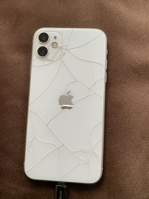 iphone 11 64 gb стан на фото