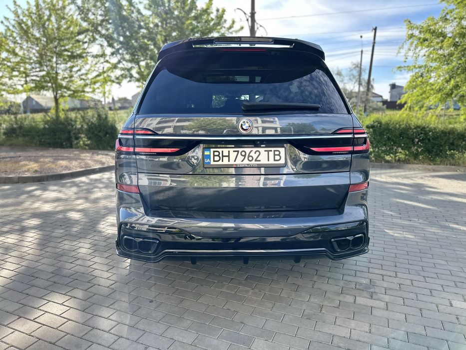 Обвес рестайлига BMW X7 G07 M-Tech 2022+ бампер фары