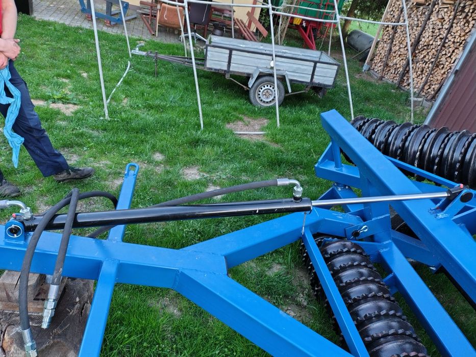 Siłownik hydrauliczny dwustronny 40/22/800