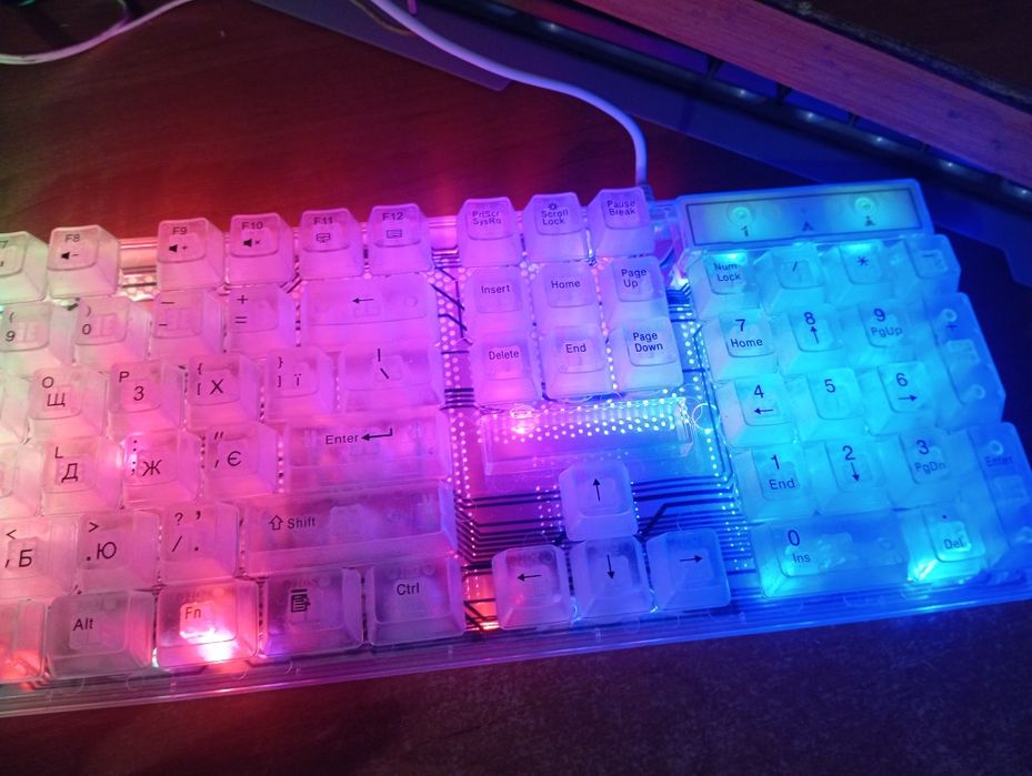 Продам клавіатуру