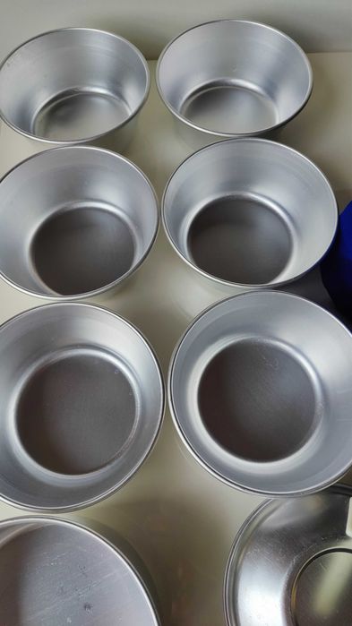 Zestaw naczyń turystycznych, naczynia campingowe, menażka turystyczna