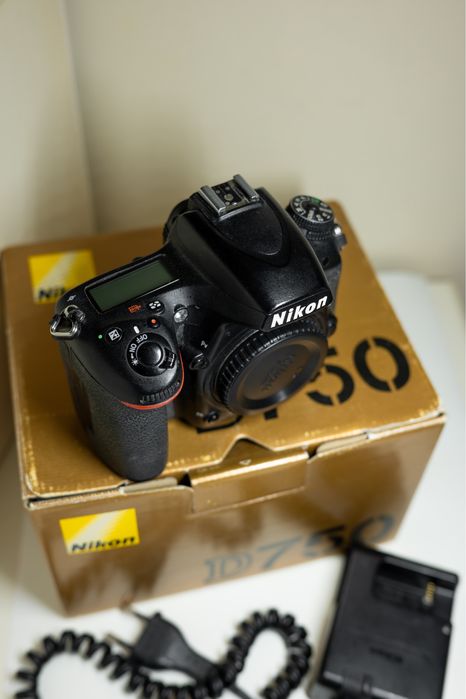 Продам Nikon D750