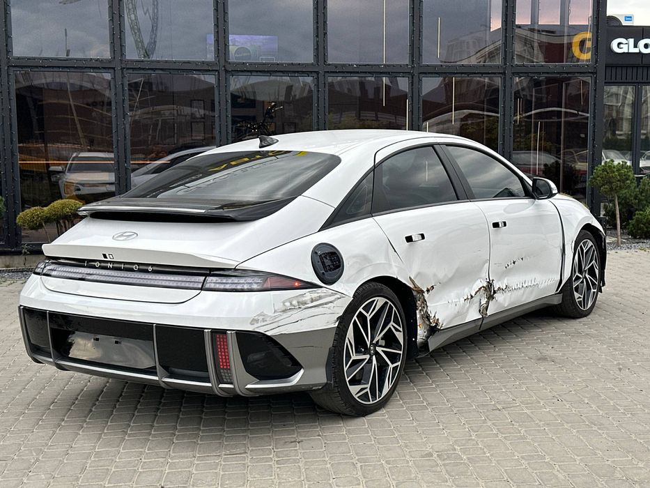 Hyundai ioniq 6 sel 77.4 kw