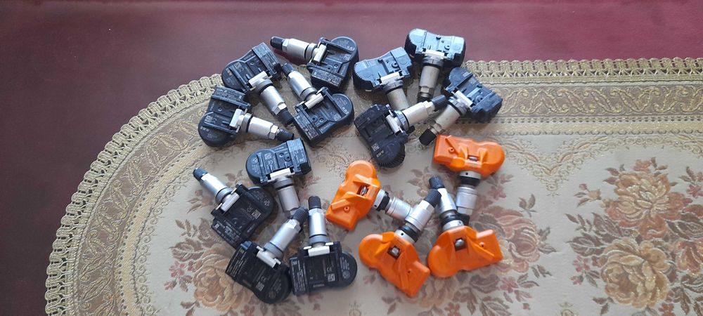 Czujniki ciśnienia powietrza  TPMS BMW Mini Ferrari  433MHz
