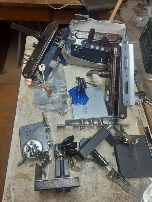 Замок не дорого вышлю