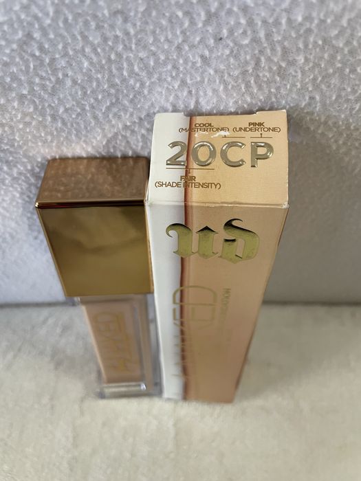 Podkład do twarzy 20CP