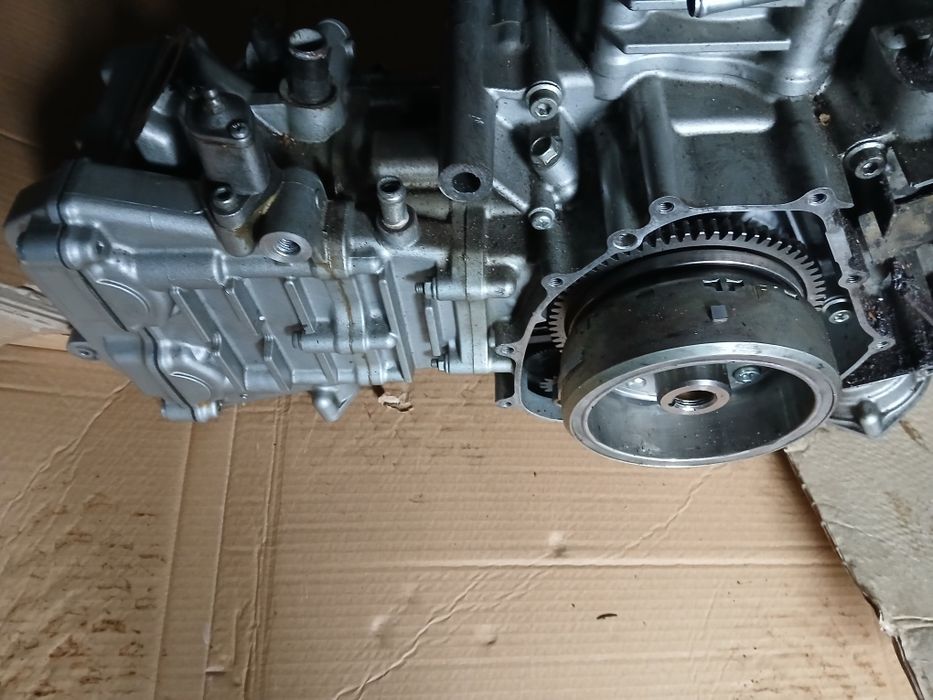 Silnik Hyosung GT 650 Części Głowica Cylinder Napinacz