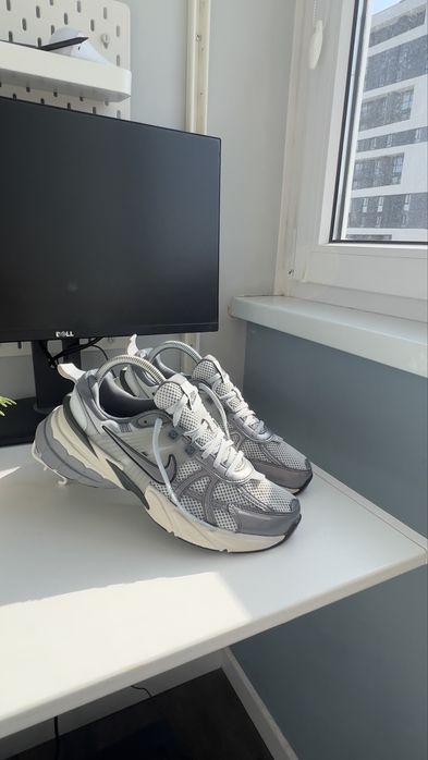 Кросівки Nike V2K Run Metallic Silver. Без коробки
