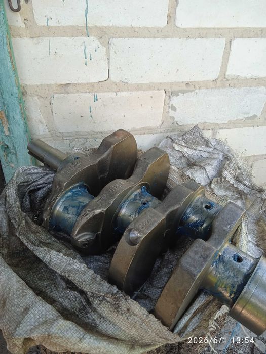 Коленвал трактора Т 25 новый с вкладышами