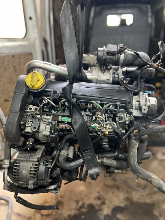 Двигун мотор двигатель K9K V714 A704 B702 1.5 dci Kangoo Clio Thalia