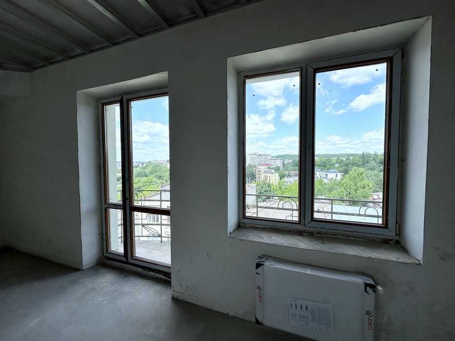 Продаж 6-кімнатної дворівневої квартири вул. Коциловського 13